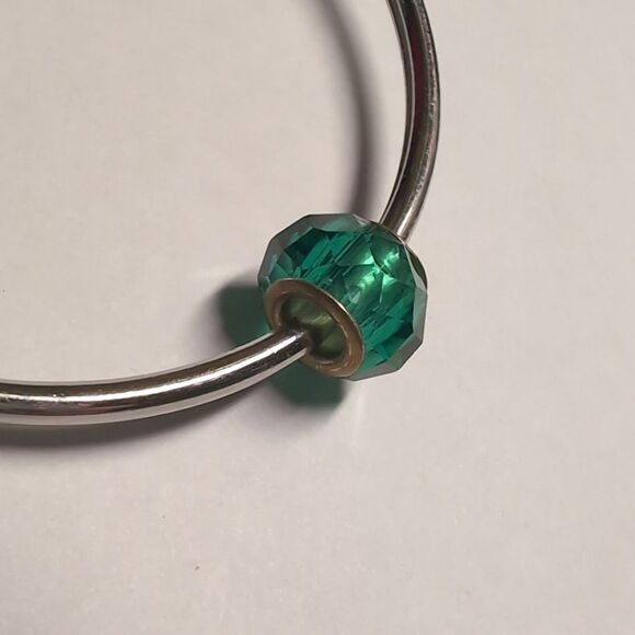 Silver and Green Faceted Glass Charm for Pandora Style Bracelet - Picture 2 of 2
